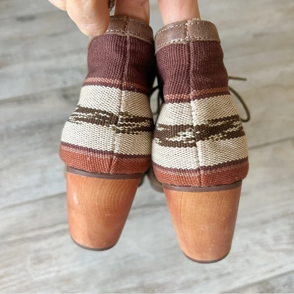 Anthropologie Latigo Soleil Suede Lace Up Bootie